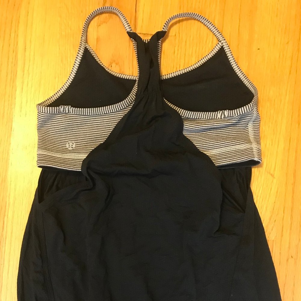 Lululemon Workout Top - Picture 2 of 5